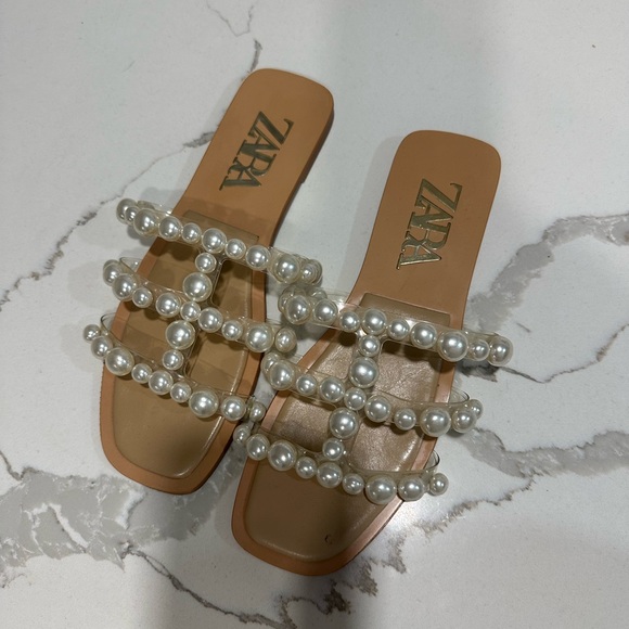 Zara pearl slides size 36 - Picture 1 of 3
